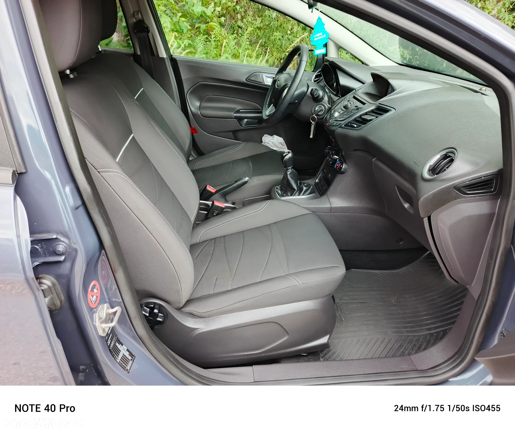 Ford Fiesta 1.0 EcoBoost Platinium X - 28