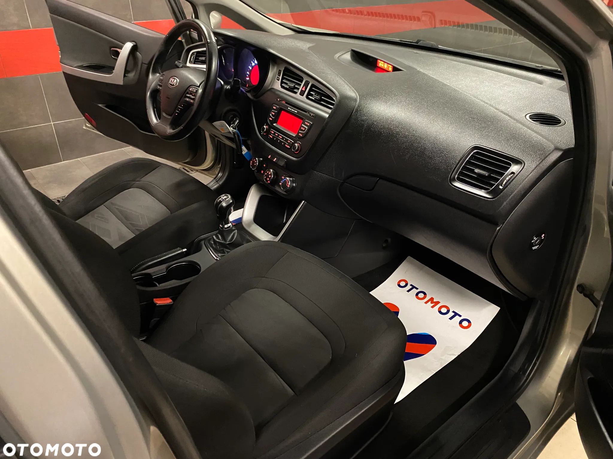 Kia Ceed 1.6 GDI Vision - 8