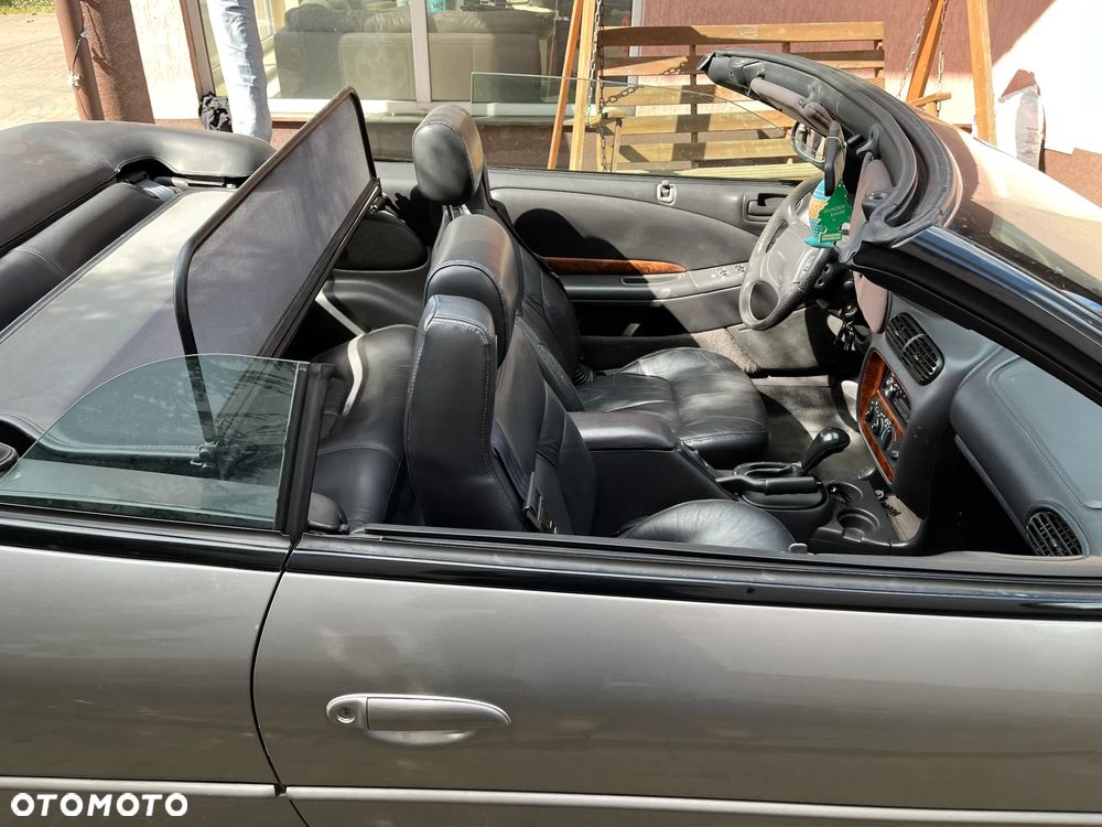 Chrysler Stratus - 23