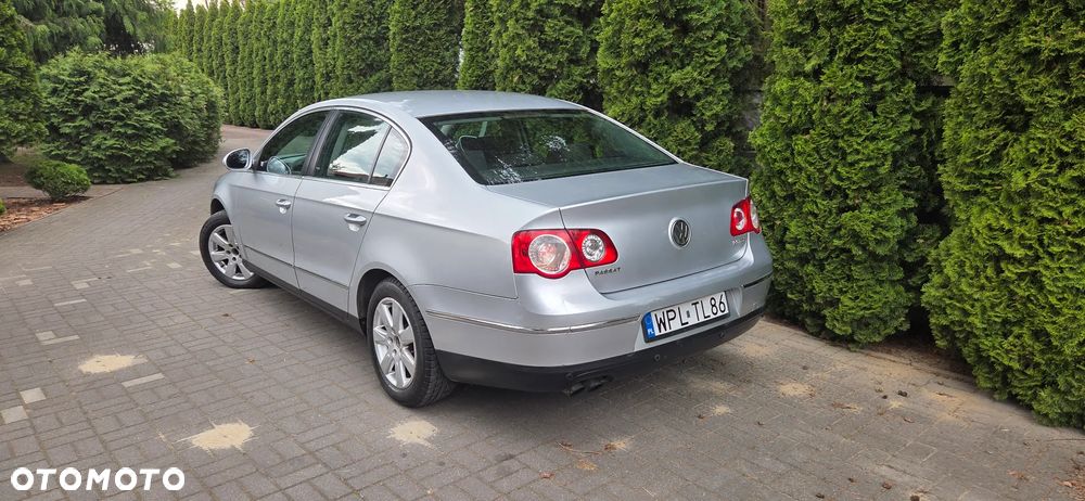 Volkswagen Passat 2.0 TDI Comfortline - 10