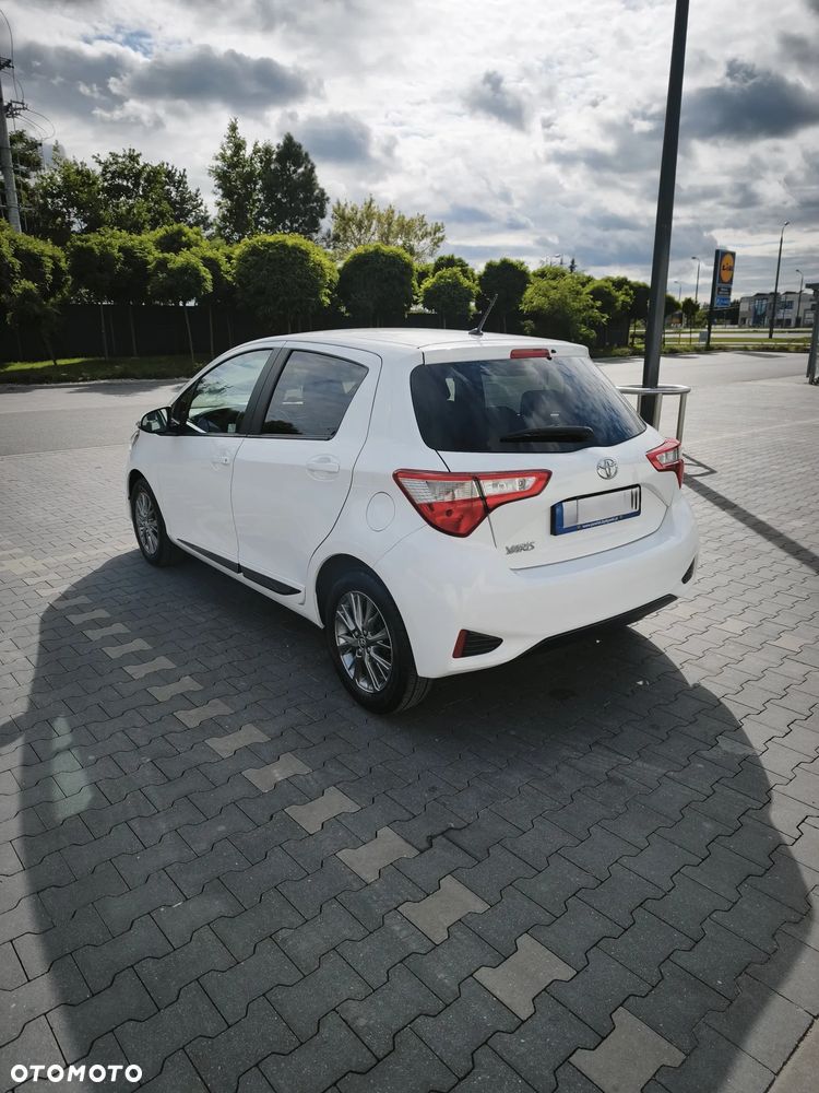 Toyota Yaris 1.5 Premium - 4