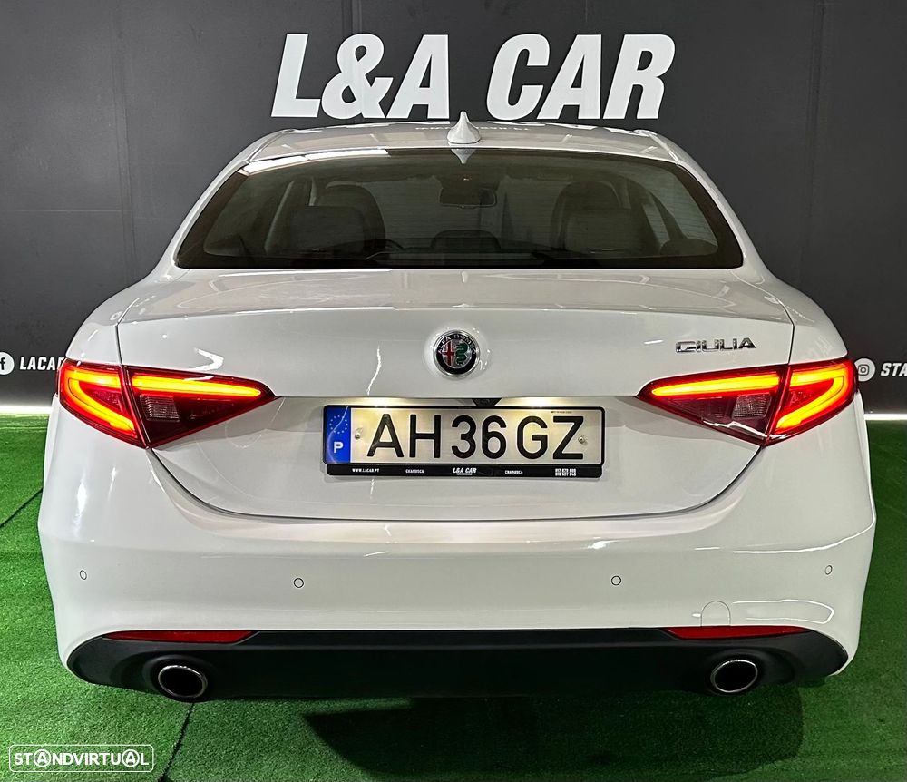 Alfa Romeo Giulia 2.2 D Super AT8 - 4