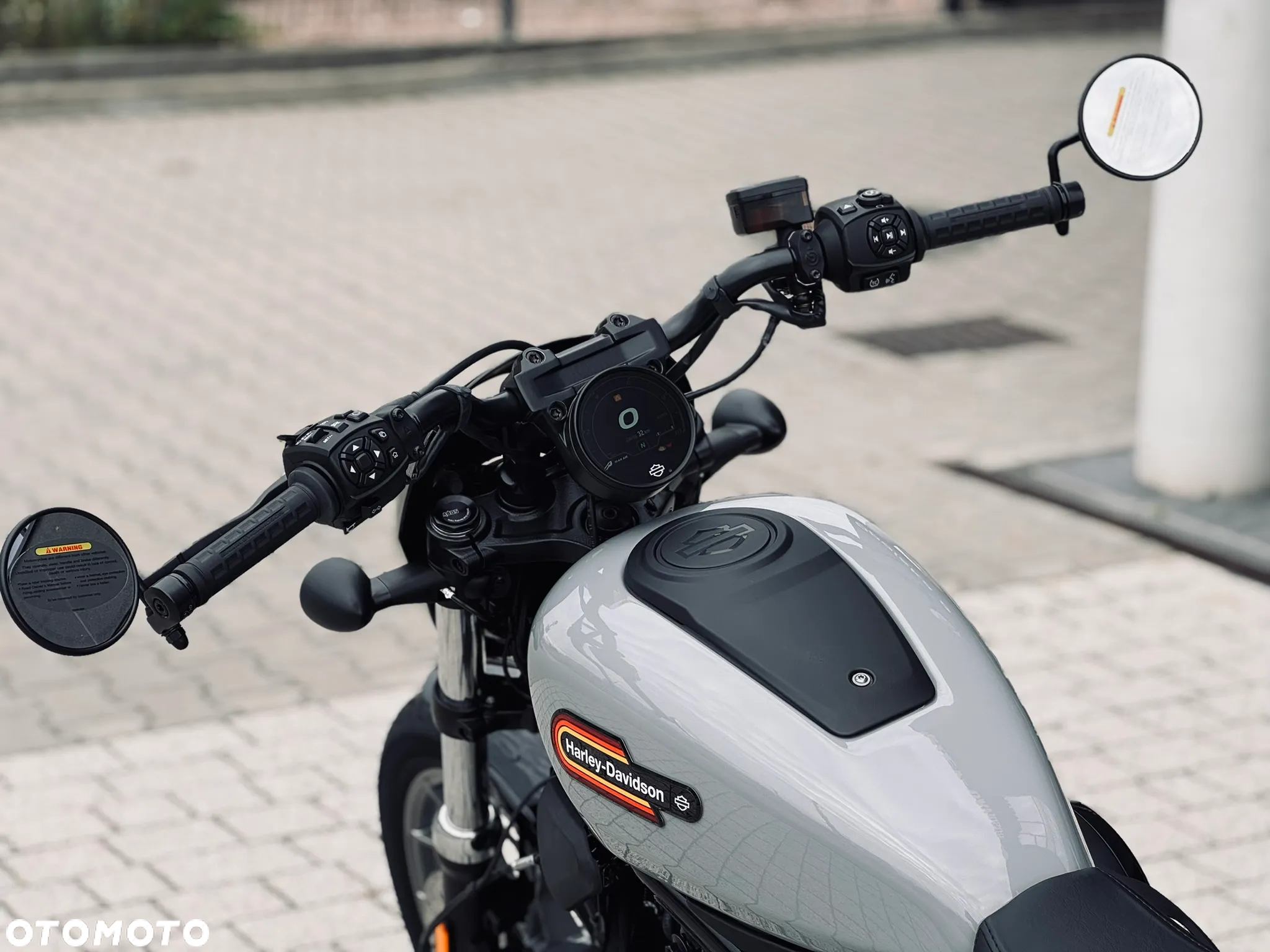 Harley-Davidson Sportster Nightster 975 - 17