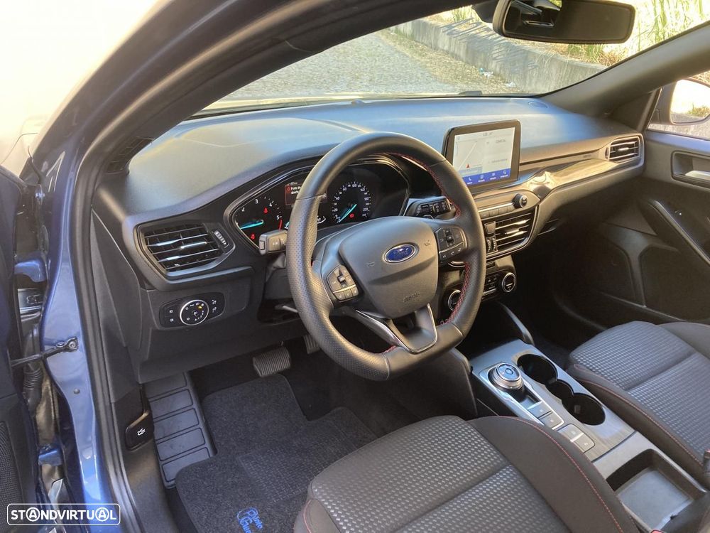 Ford Focus SW 1.5 TDCi EcoBlue ST-Line Aut. — fotografia 11
