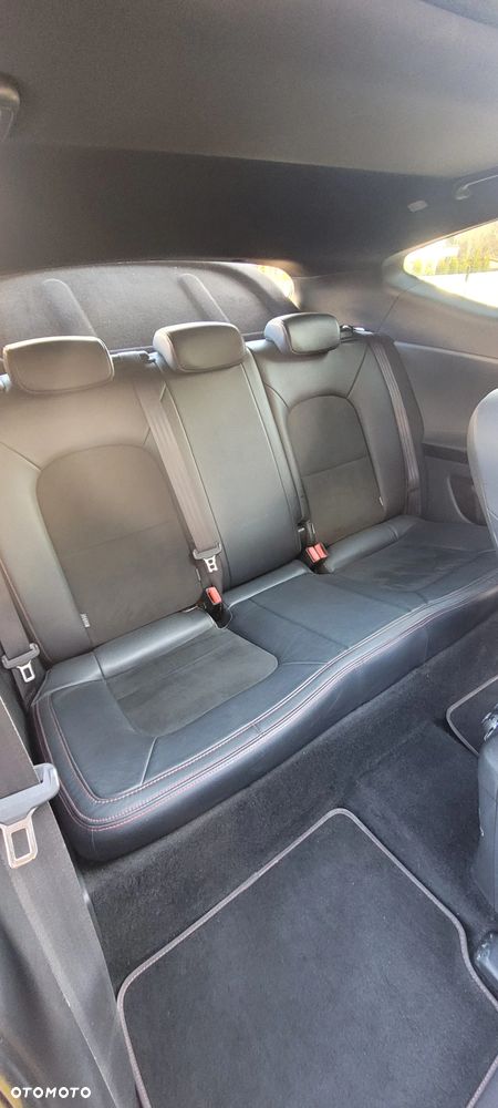 Kia Ceed 1.6 T-GDI GT-Track - 12