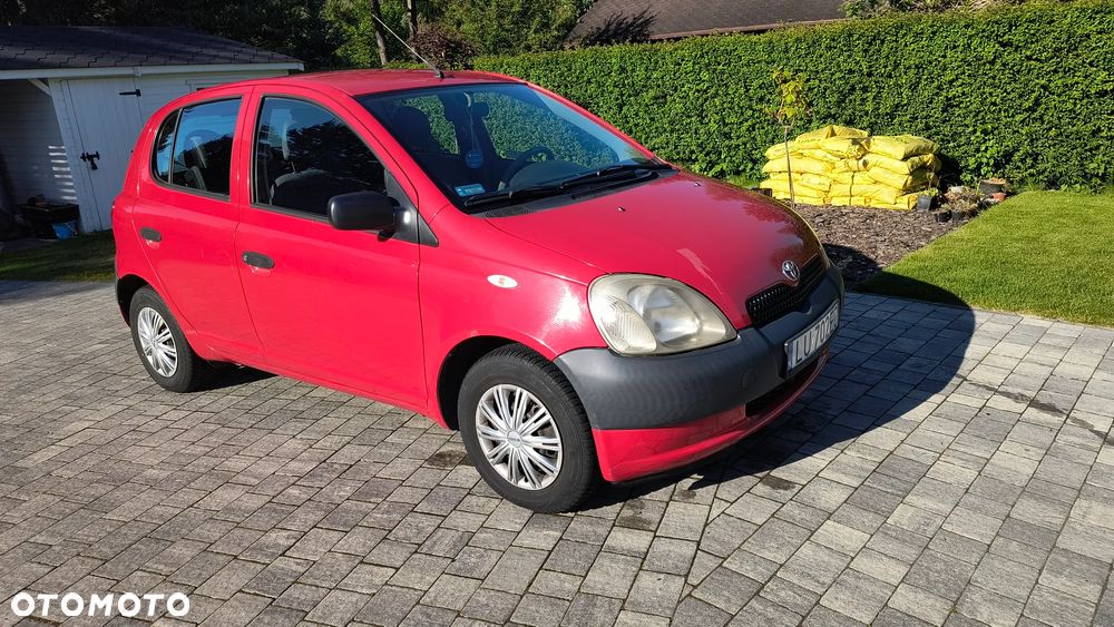 Toyota Yaris 1.0 Base - 2