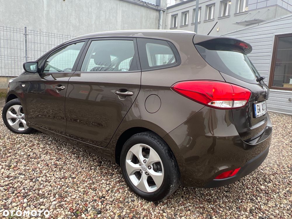 Kia Carens 1.6 GDI Dream Team Edition - 10