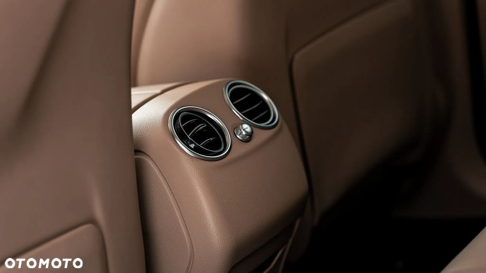 Mercedes-Benz GLC - 19