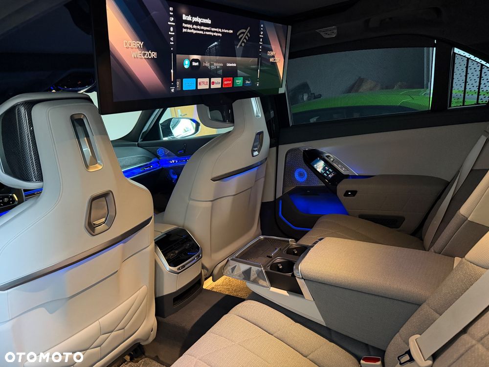 BMW i7 - 40
