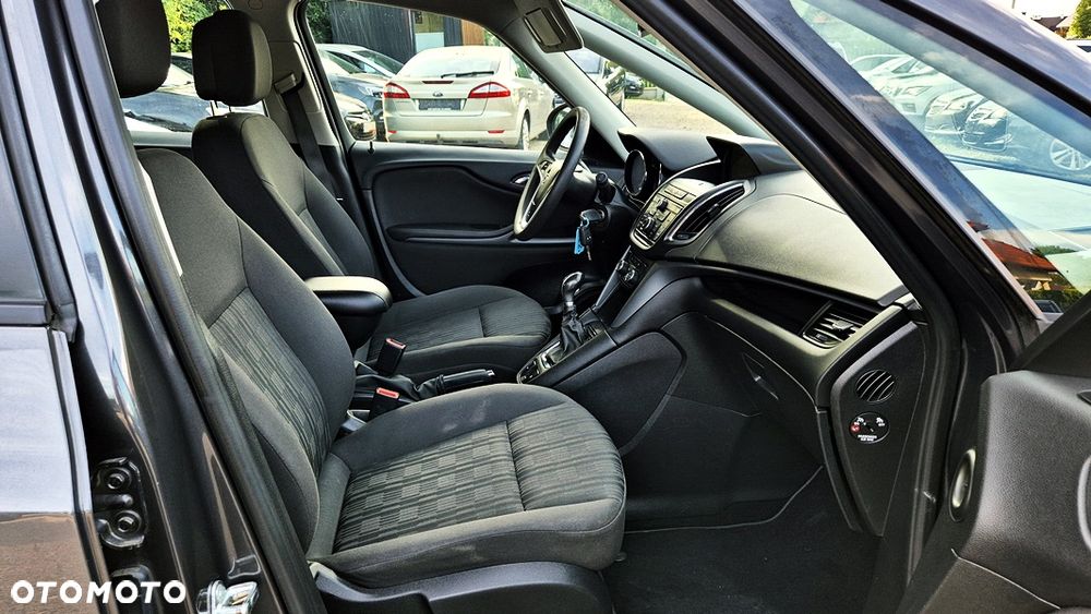 Opel Zafira Tourer 1.4 Turbo Business Edition - 37
