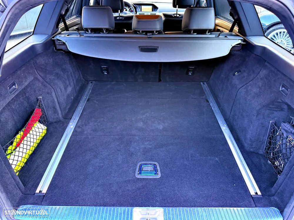 Mercedes-Benz E 250 BlueTEC Avantgarde Auto. - 40
