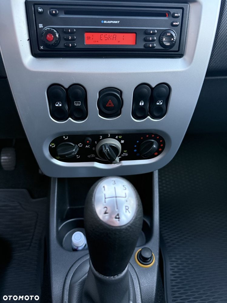 Dacia Sandero 1.6 MPI Laureate - 10