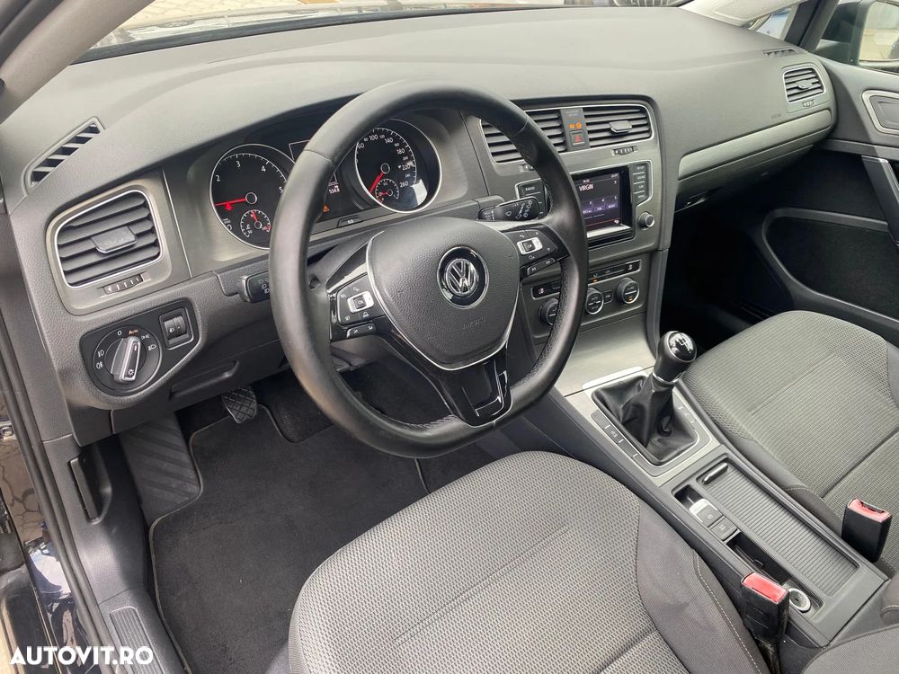 Volkswagen Golf - 17