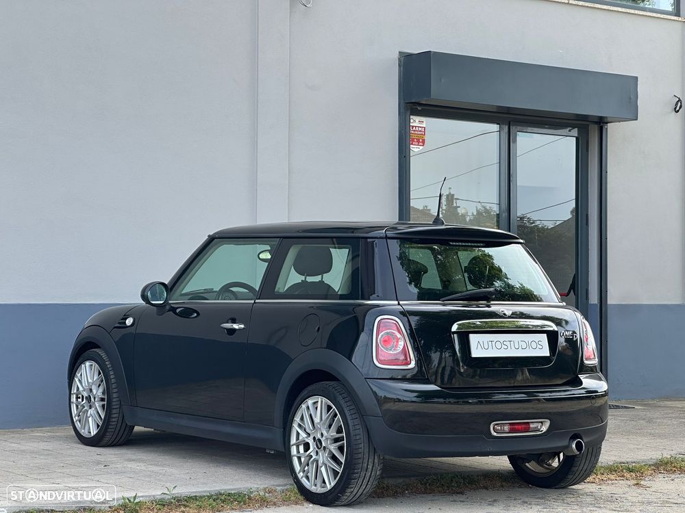 MINI 3 Portas One D - 4