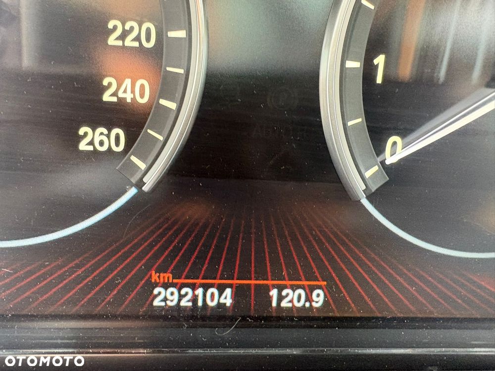 BMW Seria 7 750i L - 9