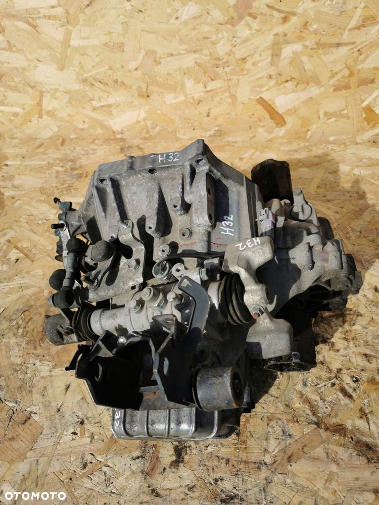 toyota yaris skrzynia biegów e12 s70401814 manualna 1.4 diesel 90km 2007 - 3