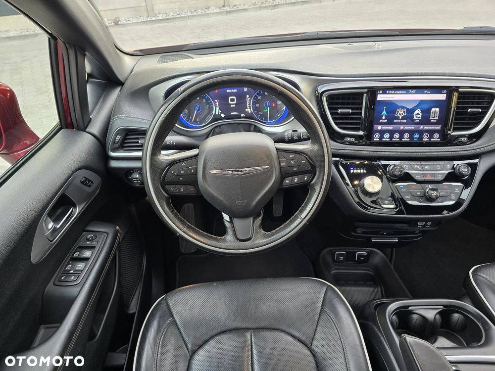 Chrysler Pacifica - 18