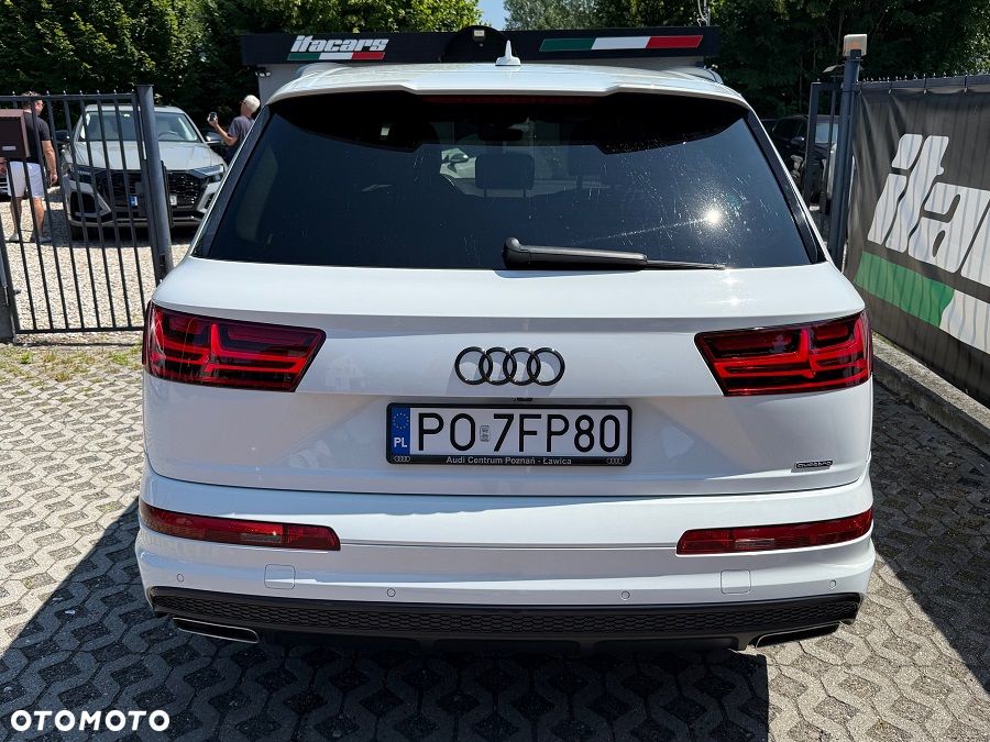 Audi Q7 - 7
