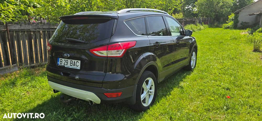 Ford Kuga 2.0 TDCi 4WD Powershift Titanium - 5