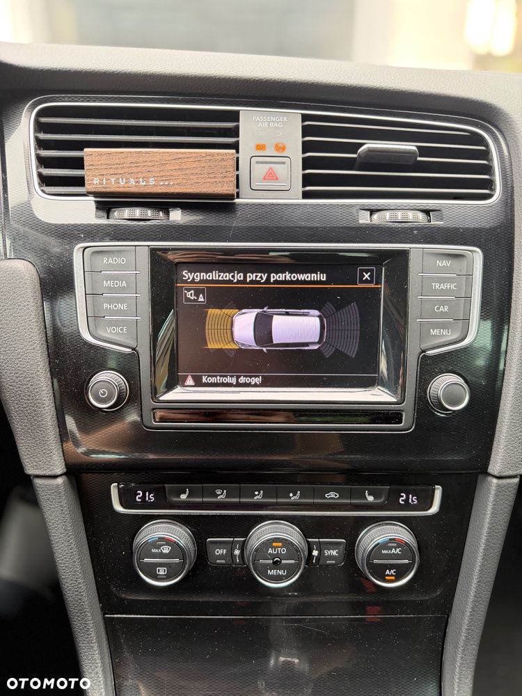 Volkswagen Golf GTD (BlueMotion Technology) - 12