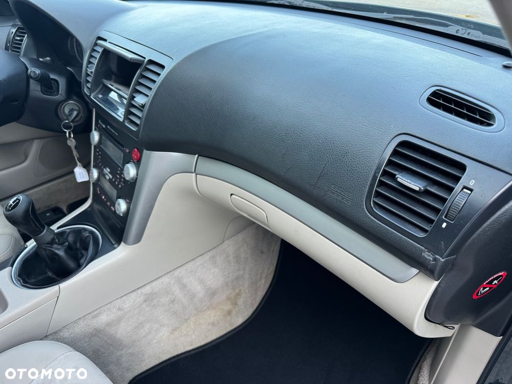 Subaru Outback Legacy 2.5RC NAV - 20