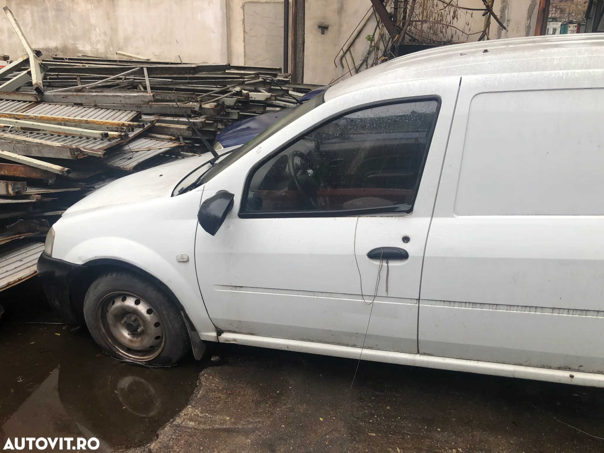Dezmembrez Dacia Logan MCV alb 1,5 dci - 5
