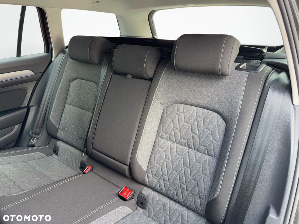 Volkswagen Passat - 35