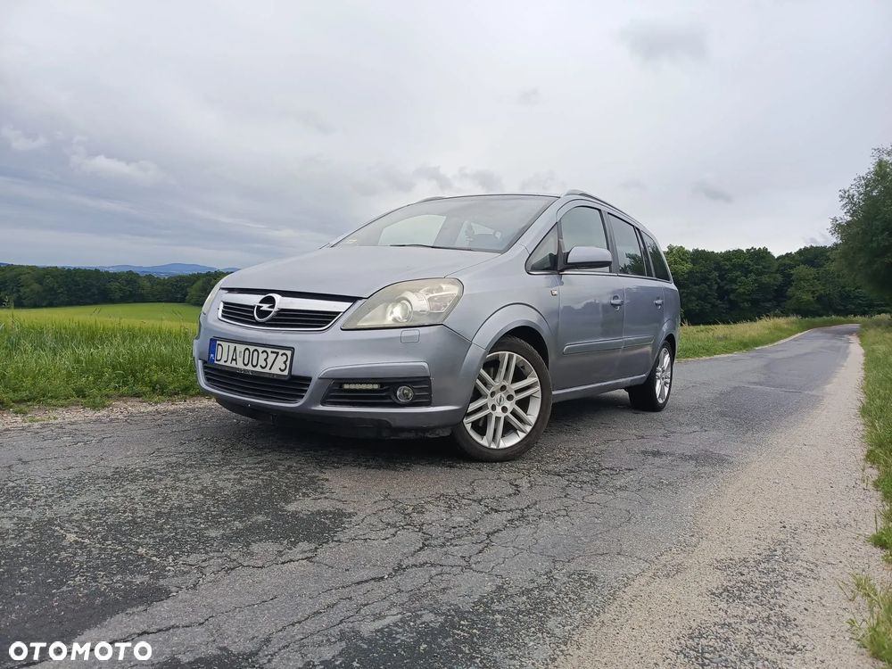 Opel Zafira - 1