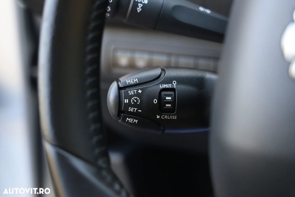 Peugeot 308 e-HDi FAP 115 Stop&Start EGS6 Allure - 27