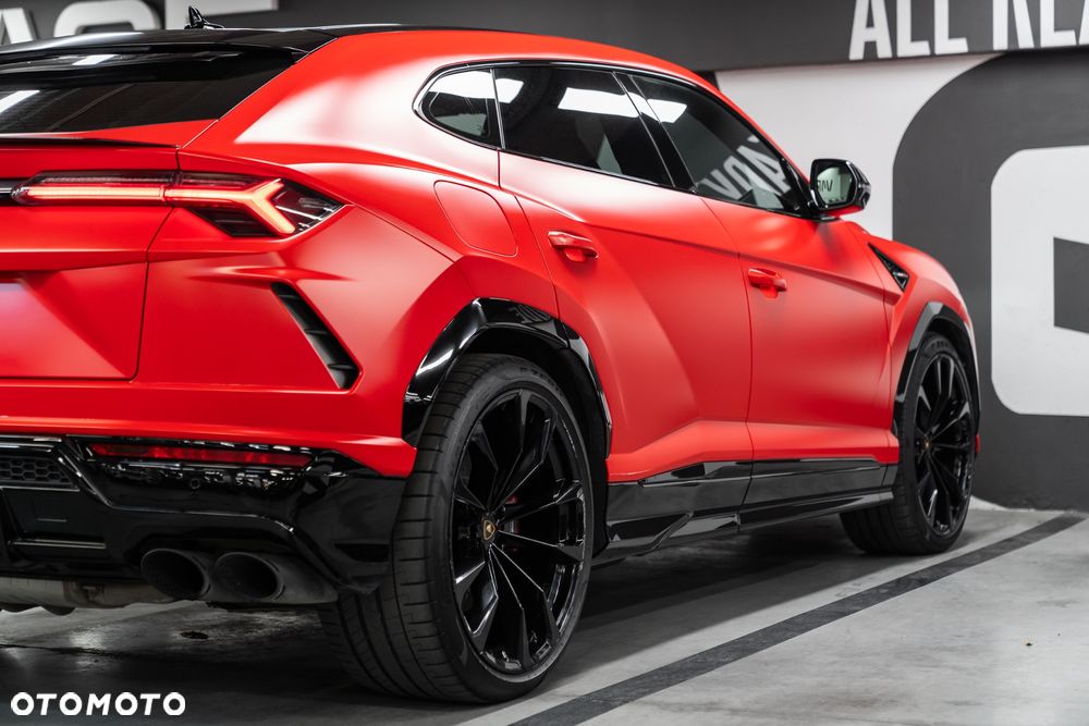Lamborghini Urus Standard - 14
