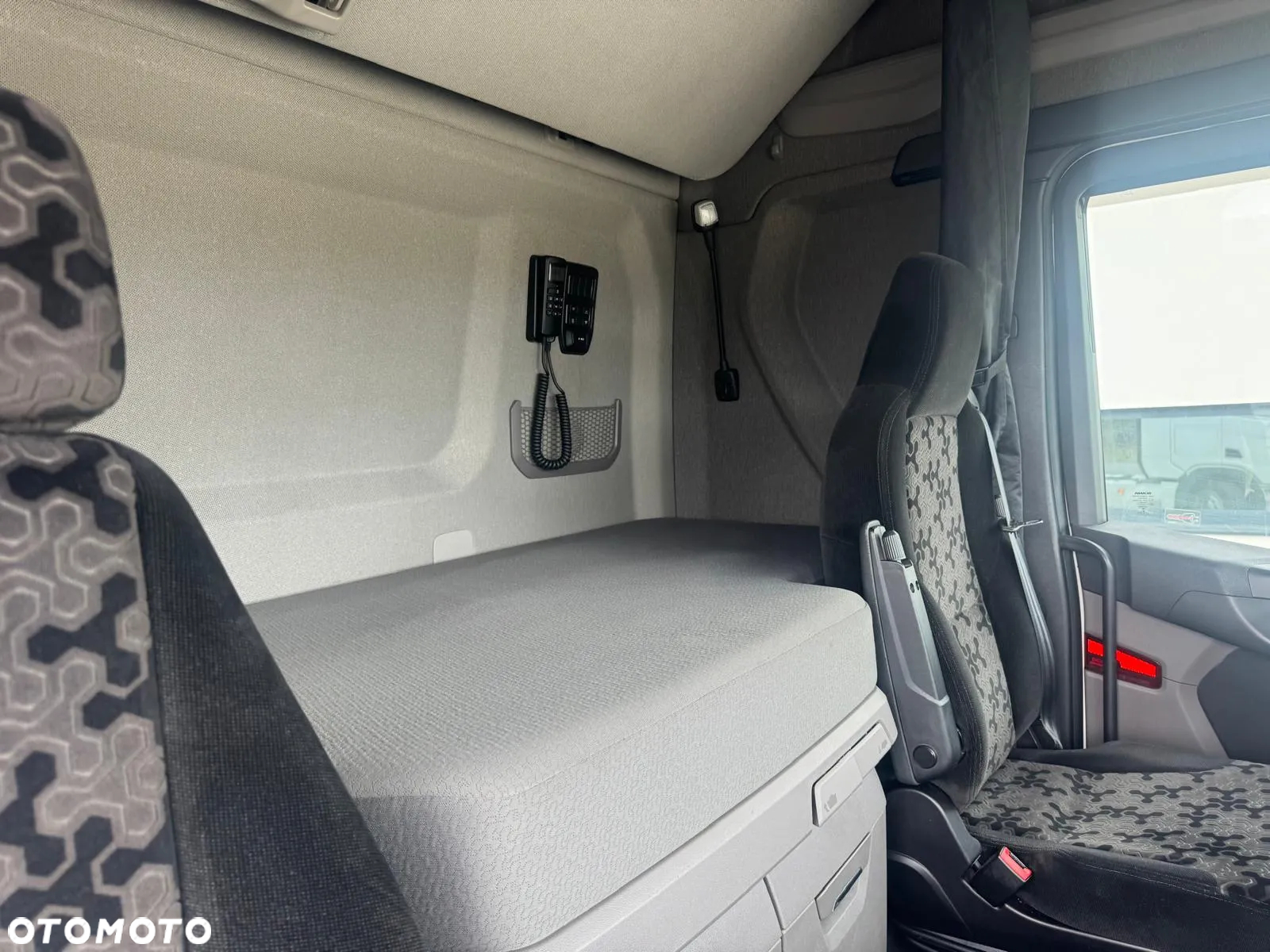 Scania R450/Full LEDY/ KLIMA STACJONARNA/ NAVI/ DWA ŁÓŻKA/ BAKI 1200L - 22