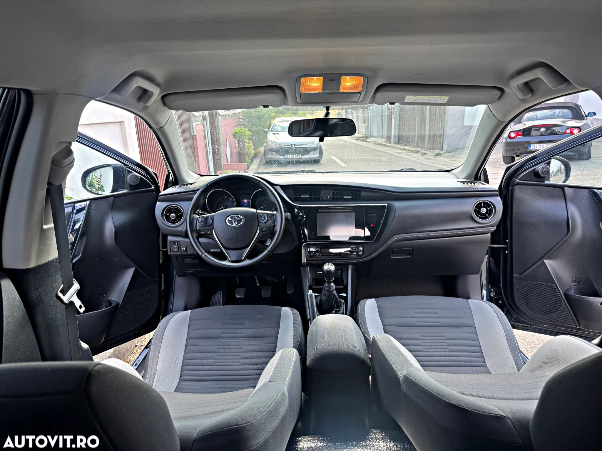 Toyota Auris 1.6 D-4D Design Edition - 7