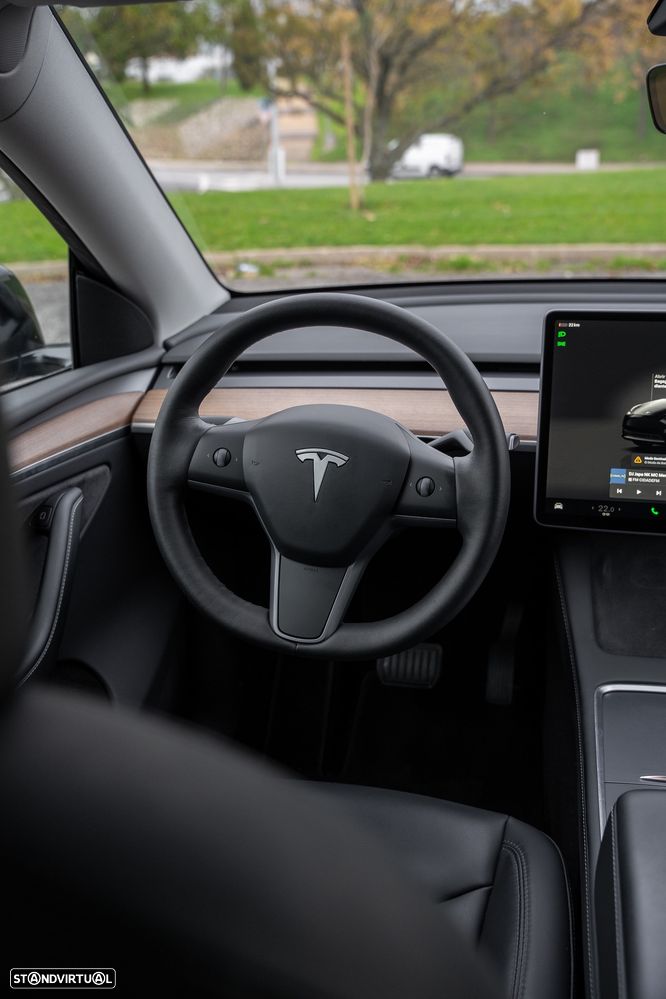 Tesla Model Y Long Range Dual Motor AWD - 34