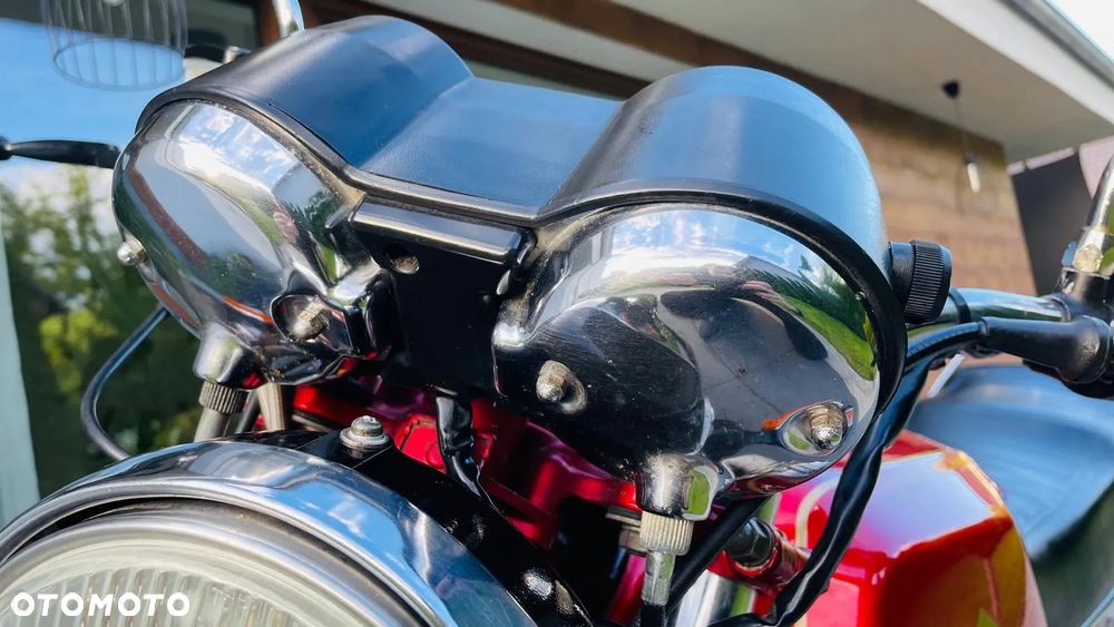 Suzuki GSX - 23