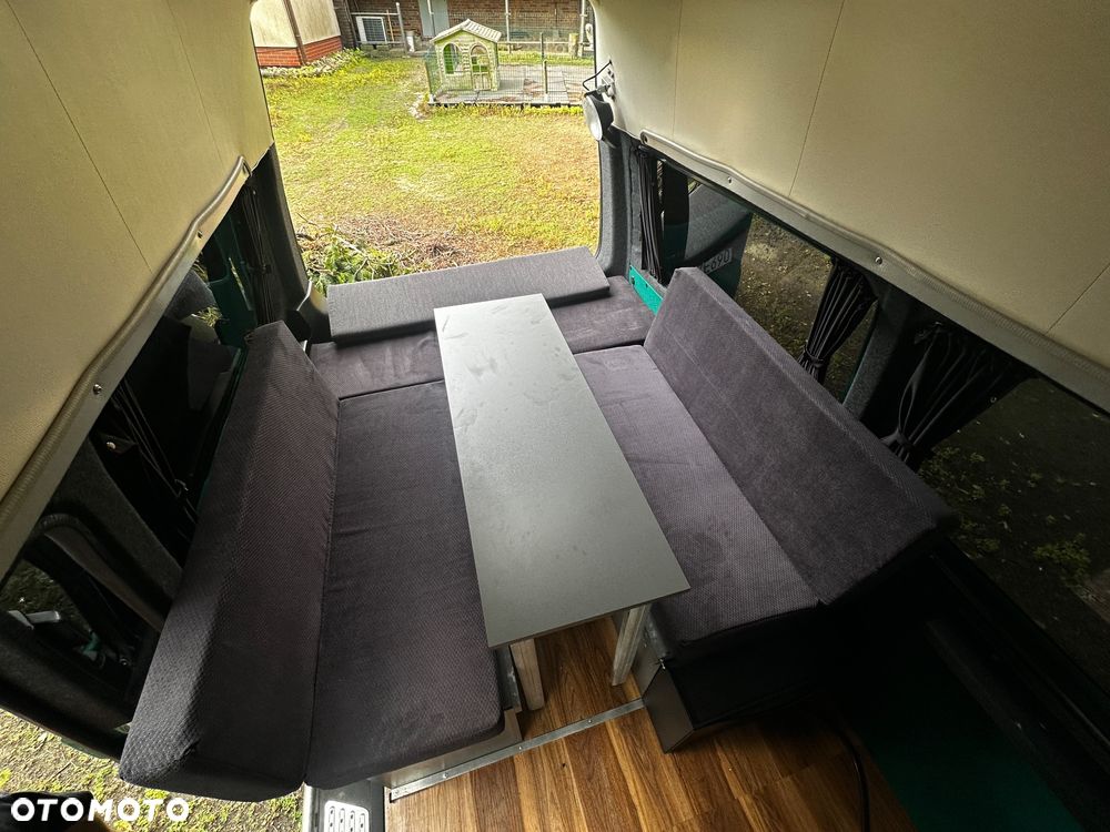 Volkswagen Transporter - 27