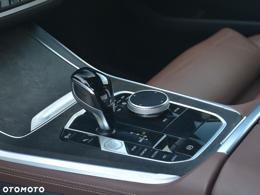 BMW X5 xDrive30d mHEV - 8