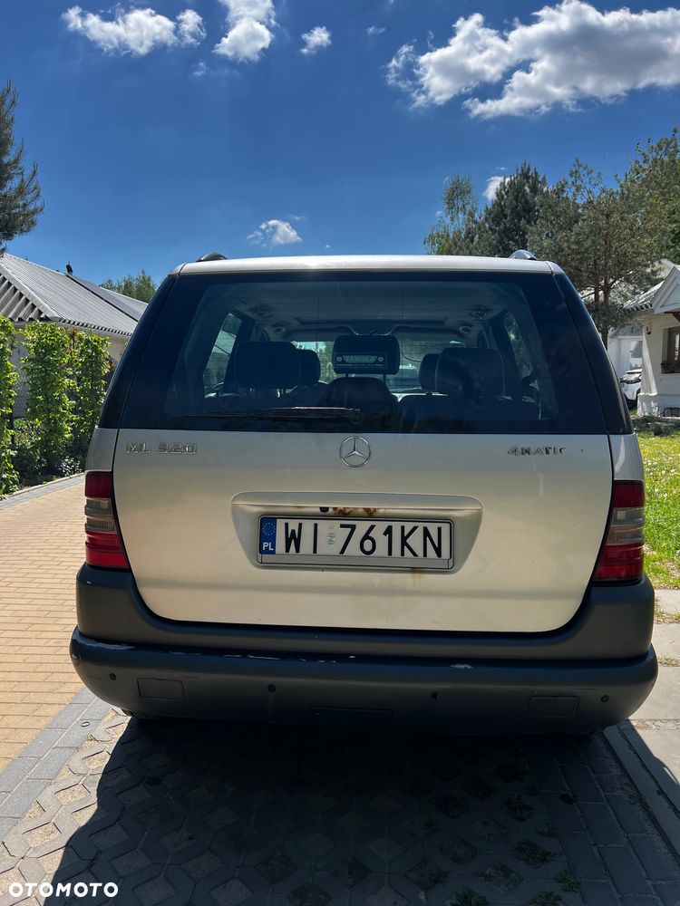 Mercedes-Benz ML - 4