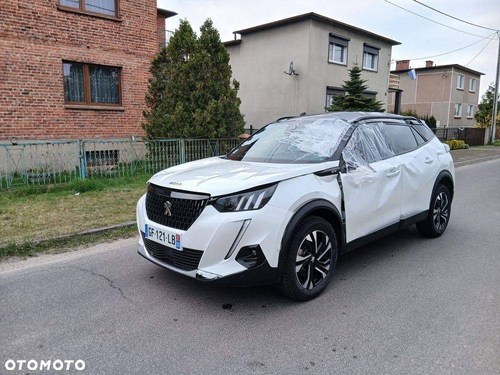 Peugeot 2008 1.2 PureTech GT S&S EAT8 - 11