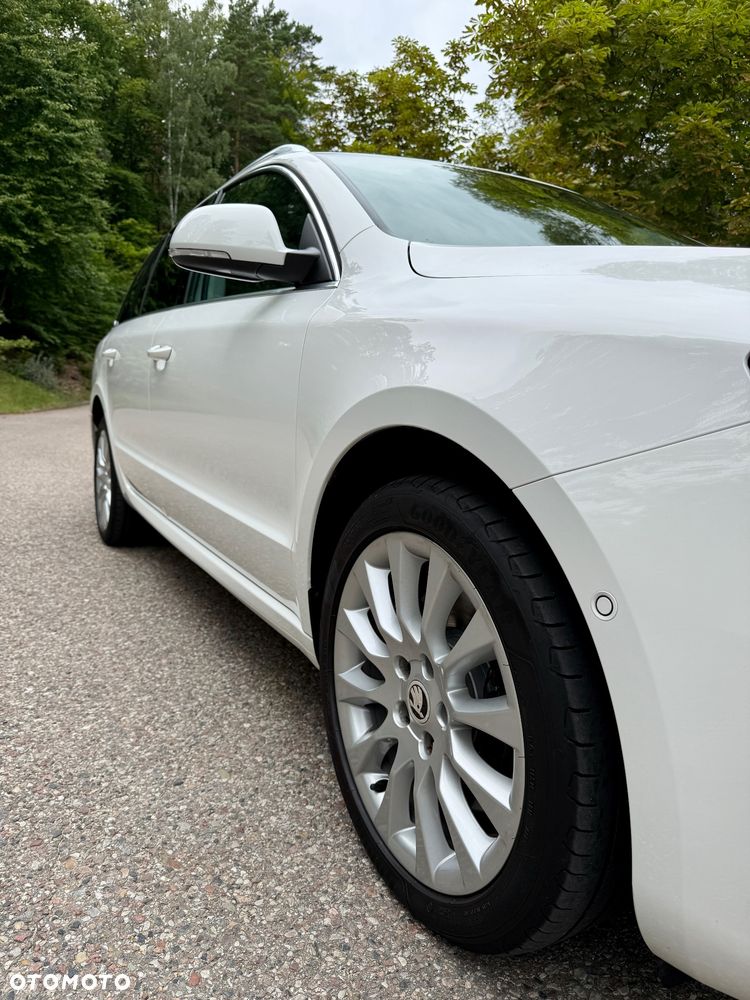 Skoda Superb 2.0 TDI Green tec 4x4 DSG Elegance - 12