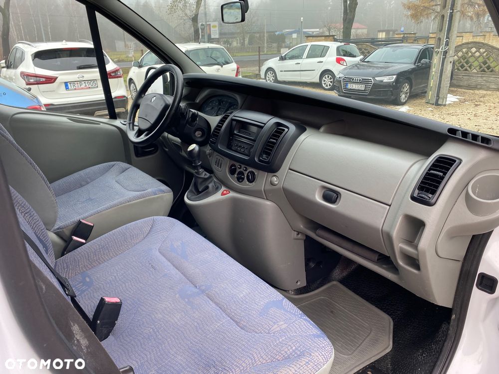 Renault Trafic - 12