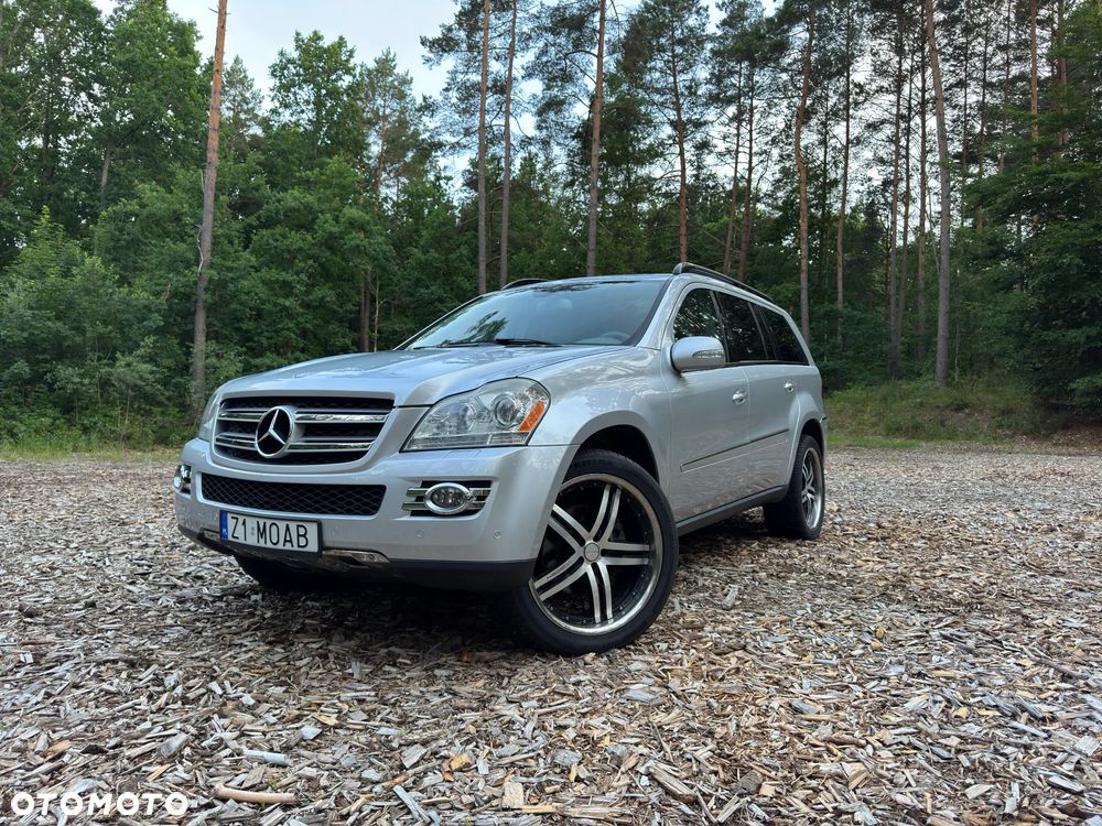Mercedes-Benz GL 450 - 1