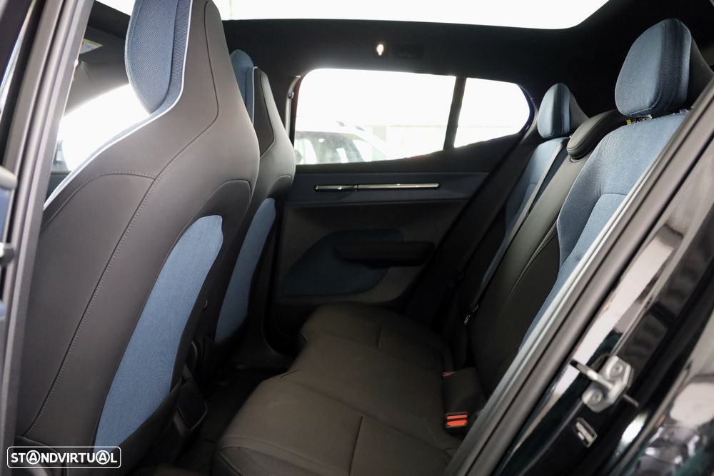 Volvo EX30 Twin Motor Performance AWD Ultra - 10