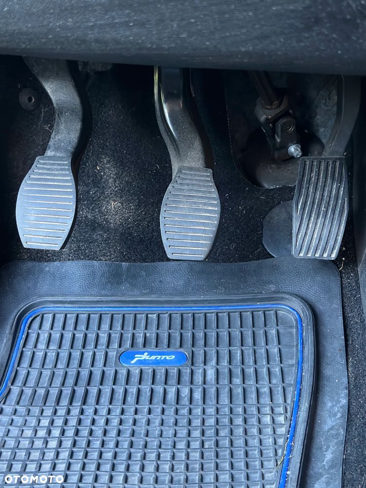 Fiat Punto - 16
