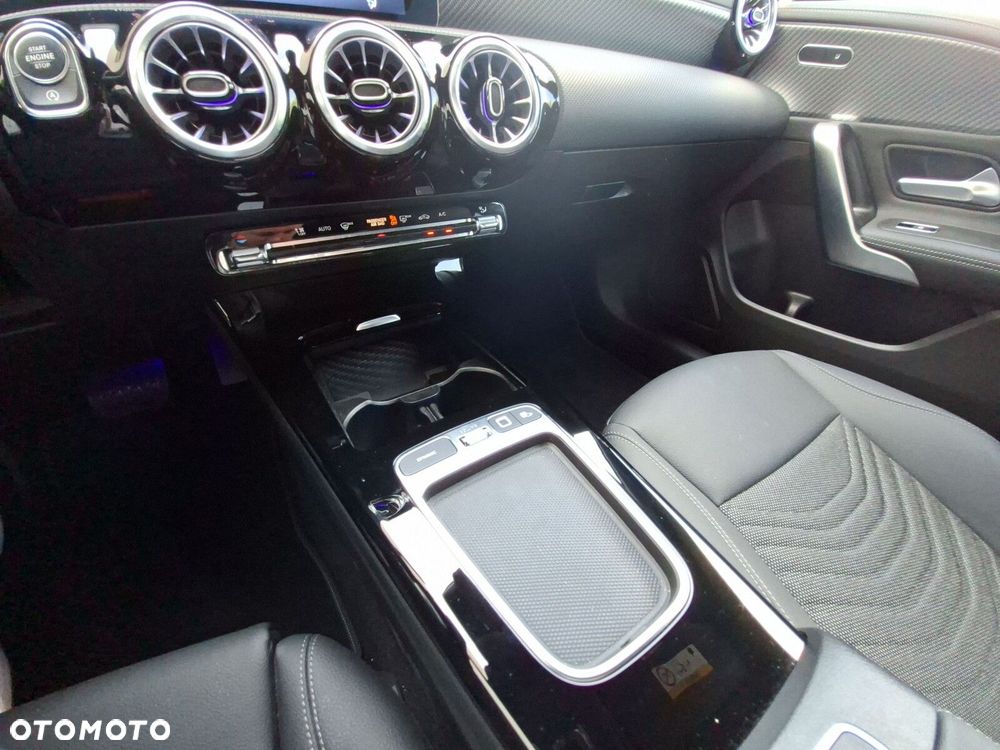 Mercedes-Benz CLA - 20