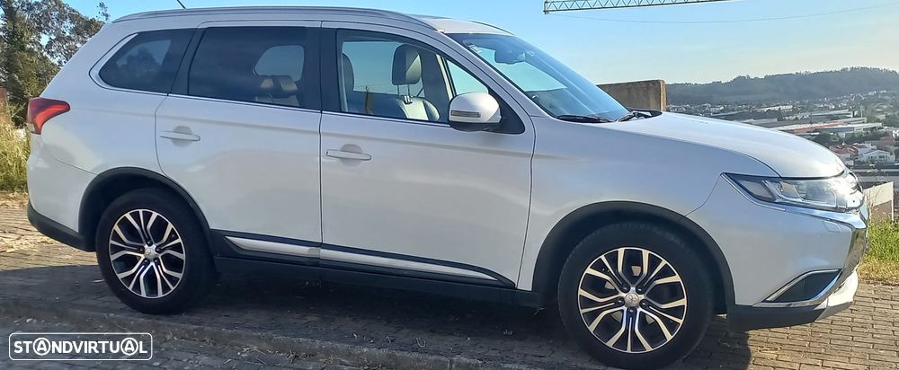 Mitsubishi Outlander 2.2 DI-D Intense - 1
