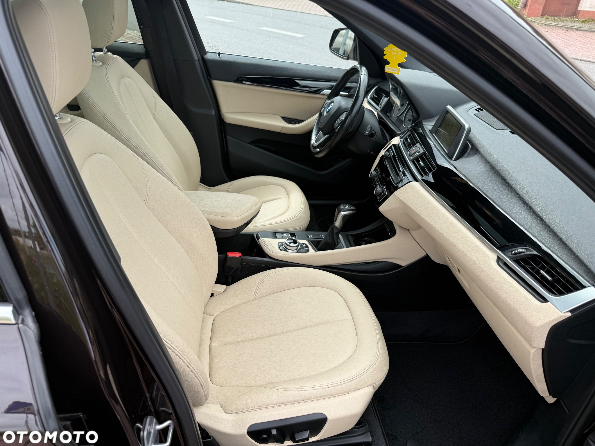 BMW X1 xDrive25i GPF xLine sport - 11