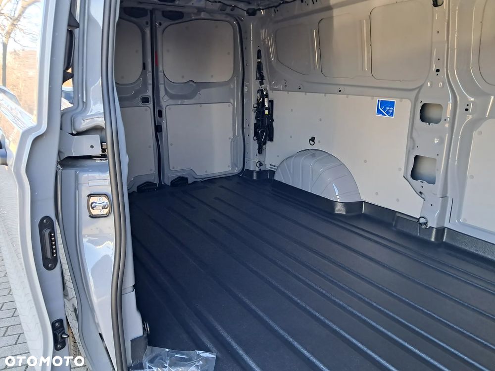 Volkswagen Transporter - 27