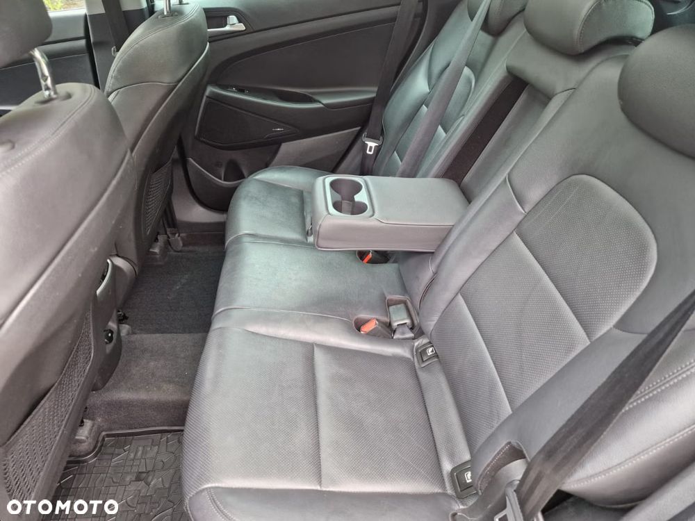 Hyundai Tucson 1.6 CRDi 48V-Hybrid 4WD DCT Select - 16