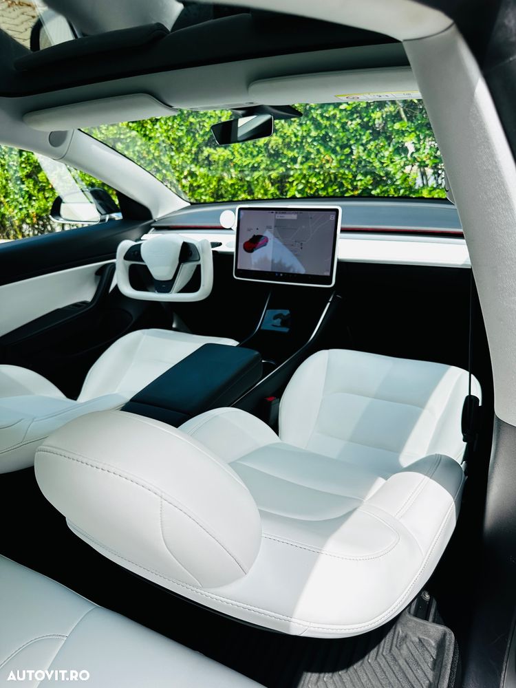 Tesla Model 3 - 15