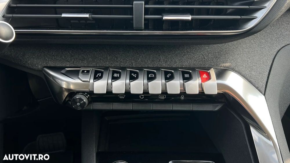 Peugeot 3008 225 e-EAT8 Allure - 13